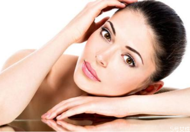 美容養(yǎng)顏喝什么茶好 美容養(yǎng)顏的中草藥有哪些 美容養(yǎng)顏喝什么茶好 美容養(yǎng)顏的中草藥有哪些