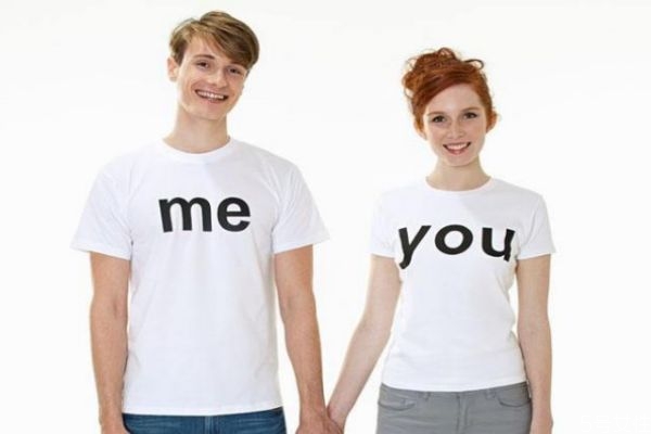 男生會(huì)隨便十指緊扣嗎 男朋友很珍惜你的表現(xiàn) 男生會(huì)隨便十指緊扣嗎 男朋友很珍惜你的表現(xiàn)