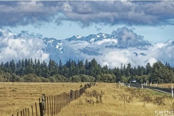 第一次約會內(nèi)向聊什么 晚上約完會回去后怎么聊 第一次約會內(nèi)向聊什么 晚上約完會回去后怎么聊