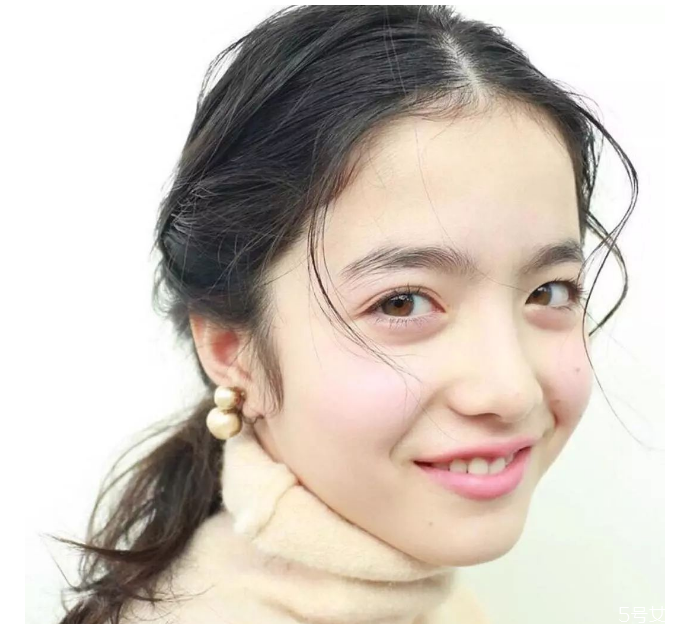 日系妝容要點(diǎn) 日系妝歐美妝對比 日系妝容要點(diǎn) 日系妝歐美妝對比