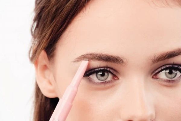 為什么畫(huà)眉毛不上色 為什么畫(huà)眉毛容易坨塊