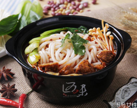 土豆粉煮多長時間才會熟 土豆粉熱量高嗎 土豆粉煮多長時間才會熟 土豆粉熱量高嗎