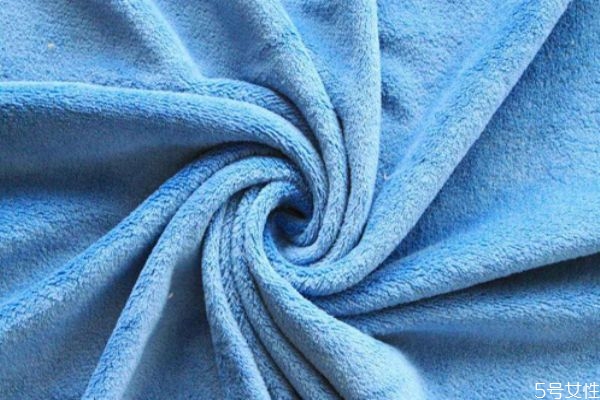 天鵝絨面料和珊瑚絨面料哪個好 天鵝絨和珊瑚絨優(yōu)缺點 天鵝絨面料和珊瑚絨面料哪個好 天鵝絨和珊瑚絨優(yōu)缺點