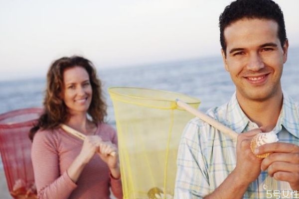 兩個(gè)人如何保持新鮮感 情侶保持新鮮感的妙招