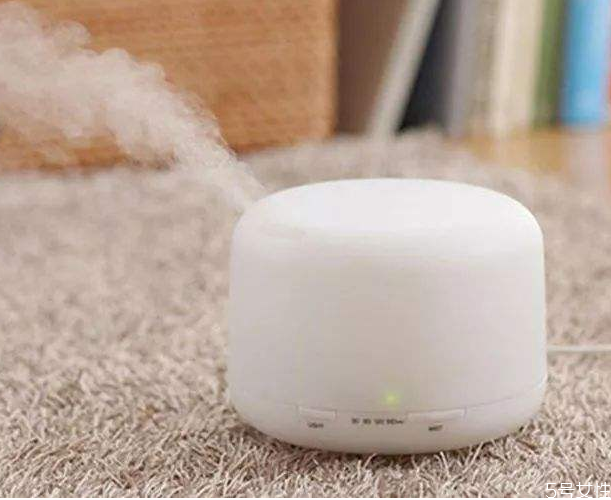 加濕器放床頭還是床尾 加濕器放在什么位置最合適 加濕器放床頭還是床尾 加濕器放在什么位置最合適