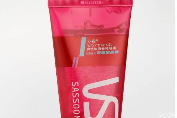 啫喱膏和發(fā)油哪個(gè)保濕好 啫喱膏適合什么發(fā)質(zhì) 啫喱膏和發(fā)油哪個(gè)保濕好 啫喱膏適合什么發(fā)質(zhì)