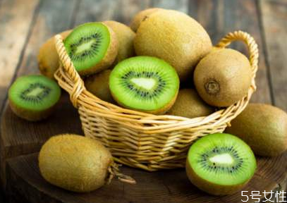 獼猴桃沒熟切開了怎么辦 獼猴桃沒熟吃了會怎樣 獼猴桃沒熟切開了怎么辦 獼猴桃沒熟吃了會怎樣