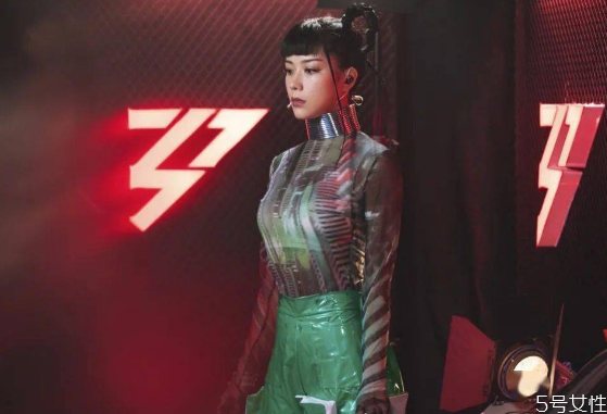 千禧辣妹風(fēng)卷土重來？千禧辣妹是什么風(fēng)格