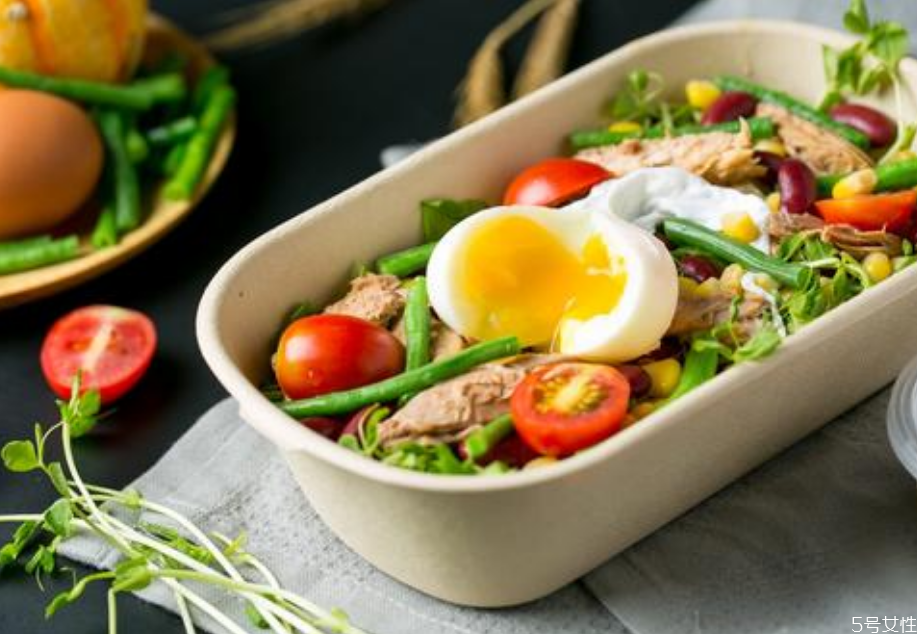 沙拉可以放多久 沙拉可以隔夜吃嗎 沙拉可以放多久 沙拉可以隔夜吃嗎