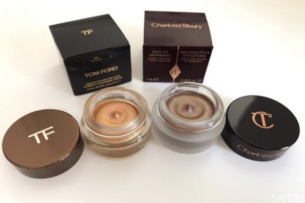 眼影膏和眼影有沒有區(qū)別 眼影刷和眼影棒有什么區(qū)別 眼影膏和眼影有沒有區(qū)別 眼影刷和眼影棒有什么區(qū)別