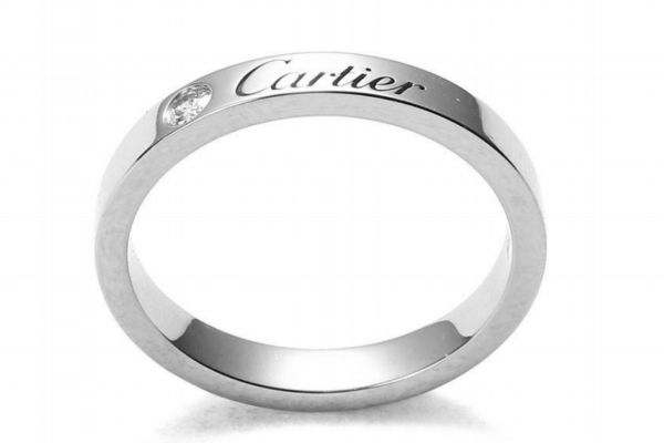 卡地亞戒指褪色怎么處理 買(mǎi)卡地亞戒指要注意什么 卡地亞戒指褪色怎么處理 買(mǎi)卡地亞戒指要注意什么