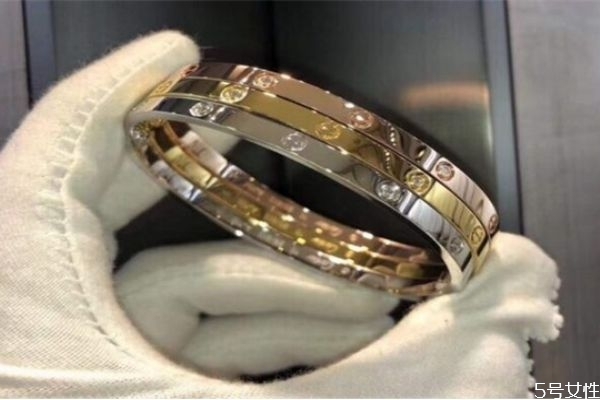 卡地亞手鐲一個多少錢 卡地亞的手鐲保值嗎 卡地亞手鐲一個多少錢 卡地亞的手鐲保值嗎