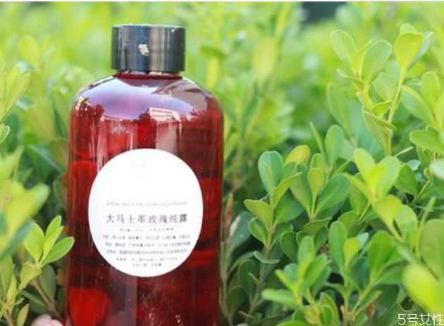 純露孕婦能用嗎 孕婦用純露注意事項(xiàng) 純露孕婦能用嗎 孕婦用純露注意事項(xiàng)