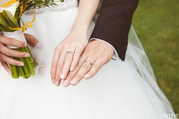 為什么會有婚前焦慮癥 婚前焦慮癥的具體表現(xiàn) 為什么會有婚前焦慮癥 婚前焦慮癥的具體表現(xiàn)