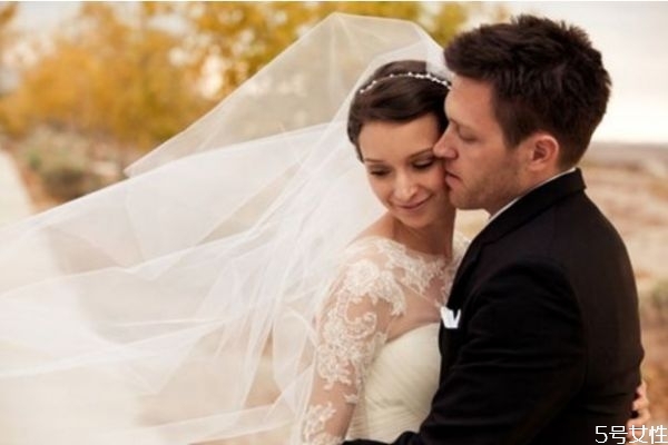 結(jié)婚前情緒不穩(wěn)定怎么辦 結(jié)婚前必須提出的要求 結(jié)婚前情緒不穩(wěn)定怎么辦 結(jié)婚前必須提出的要求