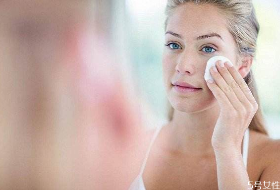 午睡一小時需要卸妝嗎 午睡要摘掉隱形眼鏡嗎 午睡一小時需要卸妝嗎 午睡要摘掉隱形眼鏡嗎