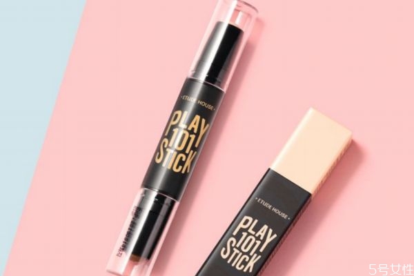 修容棒可以帶上飛機(jī)嗎 修容棒為什么有亮粉 修容棒可以帶上飛機(jī)嗎 修容棒為什么有亮粉