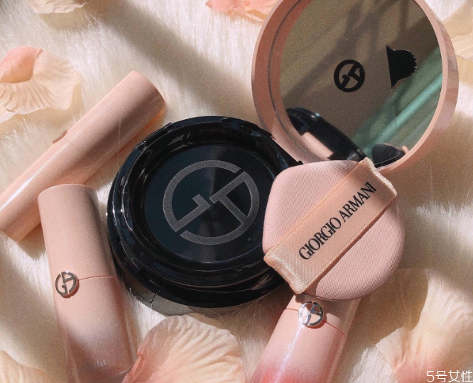 哪一款氣墊最好用 十大氣墊bb霜測評 哪一款氣墊最好用 十大氣墊bb霜測評