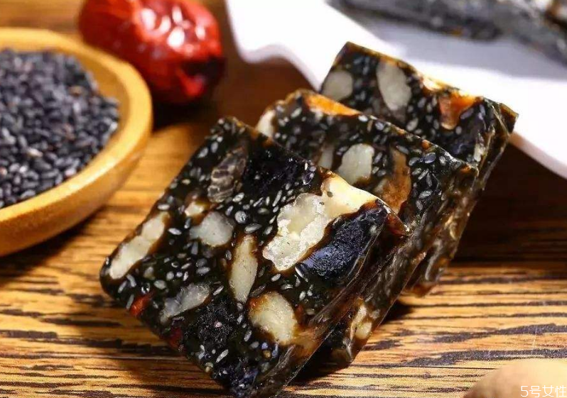 阿膠糕吃了上火怎么回事 吃阿膠糕上火怎么辦 阿膠糕吃了上火怎么回事 吃阿膠糕上火怎么辦