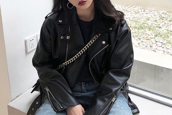 皮衣皺了掛多久可以好 皮衣味道大如何除味 皮衣皺了掛多久可以好 皮衣味道大如何除味