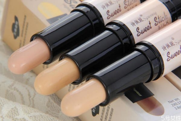 修容棒可以帶上飛機(jī)嗎 修容棒為什么有亮粉 修容棒可以帶上飛機(jī)嗎 修容棒為什么有亮粉