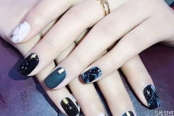 不打磨甲面美甲可以保持多久時(shí)間 做美甲能不磨指甲嗎 不打磨甲面美甲可以保持多久時(shí)間 做美甲能不磨指甲嗎