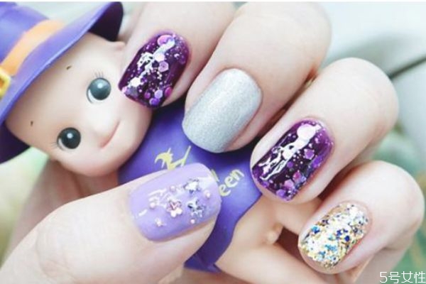 不打磨甲面美甲可以保持多久時(shí)間 做美甲能不磨指甲嗎 不打磨甲面美甲可以保持多久時(shí)間 做美甲能不磨指甲嗎