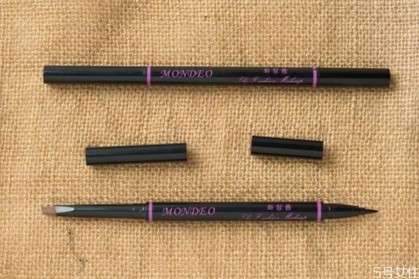 眉粉和眉筆的區(qū)別 手殘黨用眉筆還是眉粉 眉粉和眉筆的區(qū)別 手殘黨用眉筆還是眉粉