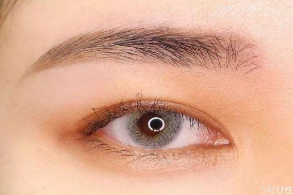 怎樣畫出一個(gè)自然的眉毛 眉筆會(huì)過期嗎 怎樣畫出一個(gè)自然的眉毛 眉筆會(huì)過期嗎