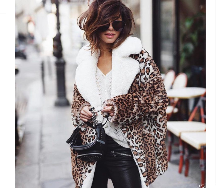 圣誕節(jié)可以怎么穿搭 圣誕約會穿搭攻略 圣誕節(jié)可以怎么穿搭 圣誕約會穿搭攻略