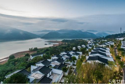 情侶圣誕節(jié)怎么過 最浪漫的圣誕約會地 情侶圣誕節(jié)怎么過 最浪漫的圣誕約會地