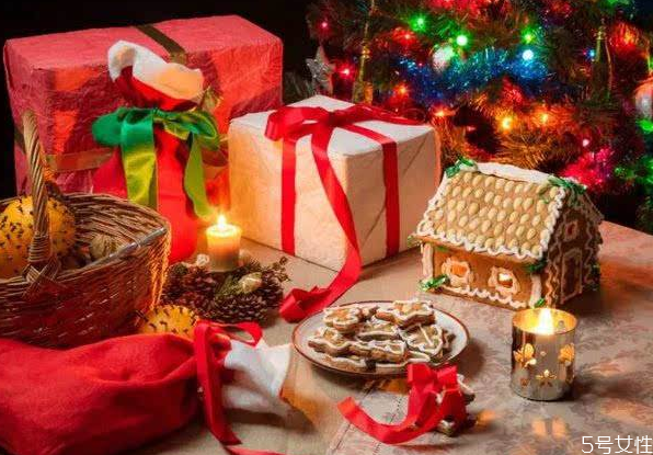 情侶圣誕節(jié)怎么過 最浪漫的圣誕約會地 情侶圣誕節(jié)怎么過 最浪漫的圣誕約會地