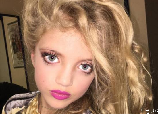 什么程度的妝叫濃妝 濃妝和淡妝的區(qū)別 什么程度的妝叫濃妝 濃妝和淡妝的區(qū)別