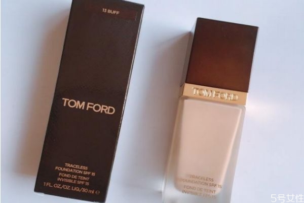 如何判斷粉質(zhì)是否細膩 粉質(zhì)細膩的粉底液推薦 如何判斷粉質(zhì)是否細膩 粉質(zhì)細膩的粉底液推薦