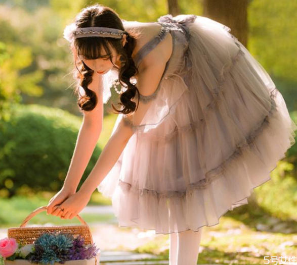 穿lolita一定要化妝嗎 穿lolita出街注意事項(xiàng) 穿lolita一定要化妝嗎 穿lolita出街注意事項(xiàng)