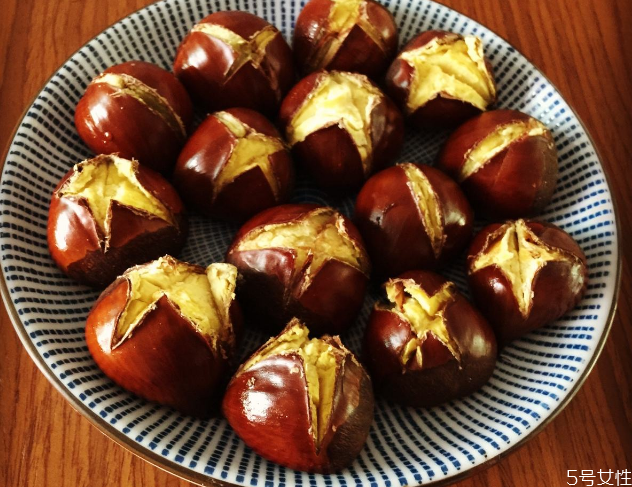 生栗子怎么做好吃 生栗子煮熟后怎么保存 生栗子怎么做好吃 生栗子煮熟后怎么保存
