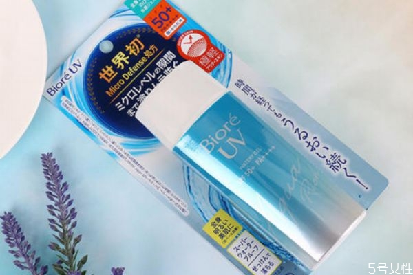 防曬霜多久補涂一次 正確補擦防曬霜的方法 防曬霜多久補涂一次 正確補擦防曬霜的方法