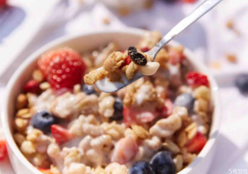 水果麥片用冷牛奶泡嗎 水果麥片熱量高嗎 水果麥片用冷牛奶泡嗎 水果麥片熱量高嗎