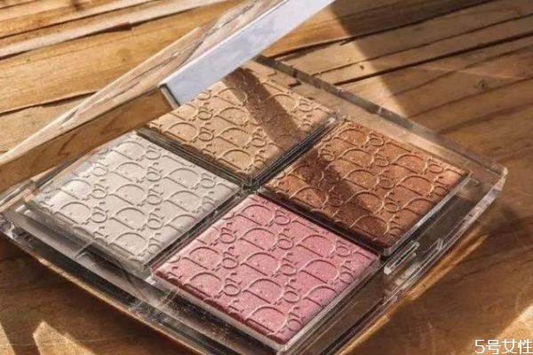 淡妝需要用高光嗎 高光涂多了怎么補救 淡妝需要用高光嗎 高光涂多了怎么補救