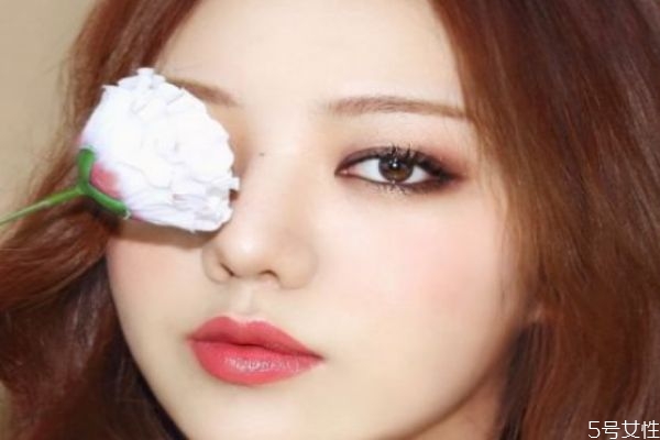 煙熏妝怎么卸 煙熏妝如何暈染 煙熏妝怎么卸 煙熏妝如何暈染