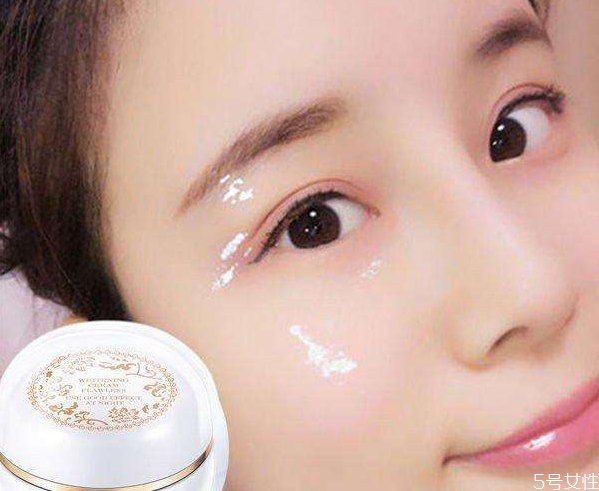 素顏霜怎么卸妝 只涂素顏霜用什么卸妝好 素顏霜怎么卸妝 只涂素顏霜用什么卸妝好
