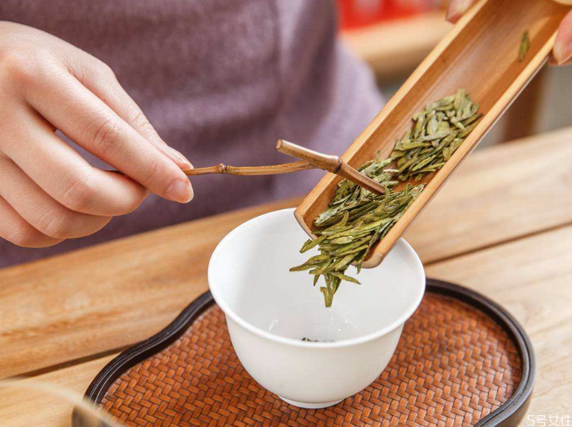 抹茶和綠茶的區(qū)別 喝抹茶有什么好處 抹茶和綠茶的區(qū)別 喝抹茶有什么好處