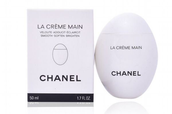 香奈兒護手霜黑色和白色的區(qū)別 香奈兒護手霜真假對比 香奈兒護手霜黑色和白色的區(qū)別 香奈兒護手霜真假對比