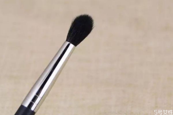 化妝刷可以隨便買嗎 幾十塊錢的化妝刷能用嗎 化妝刷可以隨便買嗎 幾十塊錢的化妝刷能用嗎