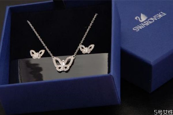 項鏈打結(jié)了怎么辦 項鏈打結(jié)了解開小妙招 項鏈打結(jié)了怎么辦 項鏈打結(jié)了解開小妙招