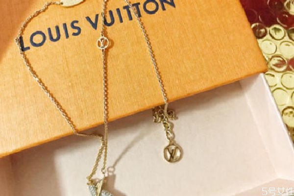 lv項鏈?zhǔn)裁床馁|(zhì)做的 lv的項鏈為什么這么貴 lv項鏈?zhǔn)裁床馁|(zhì)做的 lv的項鏈為什么這么貴