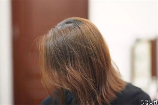 沒有吹風機怎么讓頭發(fā)蓬松 讓頭發(fā)蓬松的竅門