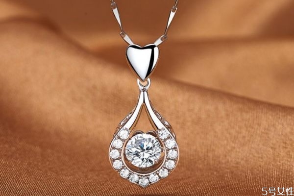 戴純銀項(xiàng)鏈過(guò)敏怎么辦 純銀項(xiàng)鏈斷了怎么辦 戴純銀項(xiàng)鏈過(guò)敏怎么辦 純銀項(xiàng)鏈斷了怎么辦