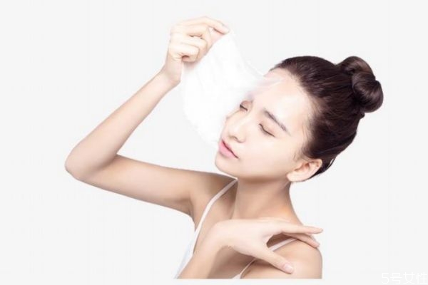 為什么女性月經(jīng)前愛長痘 月經(jīng)期間長痘痘怎么辦 為什么女性月經(jīng)前愛長痘 月經(jīng)期間長痘痘怎么辦