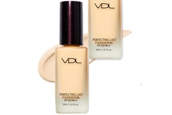 為什么抹了粉底會長痘痘 為什么抹完粉底后皮膚會翹皮 為什么抹了粉底會長痘痘 為什么抹完粉底后皮膚會翹皮